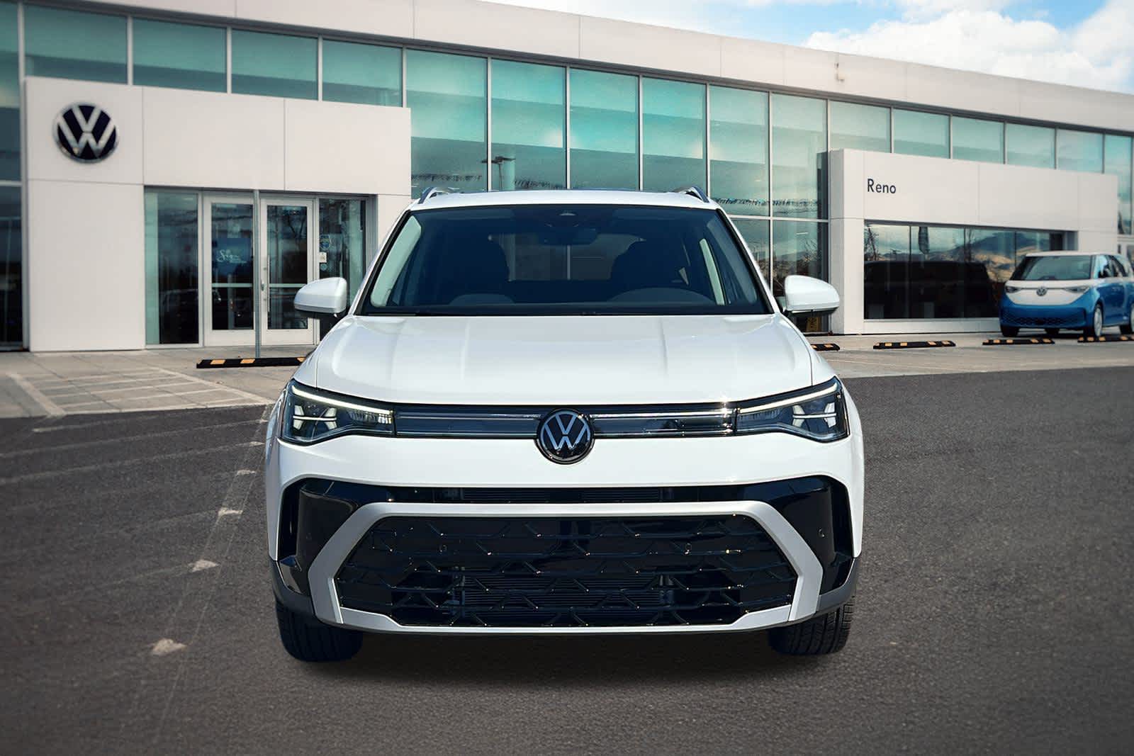 Thumbnail: 2025 Volkswagen Taos - 2