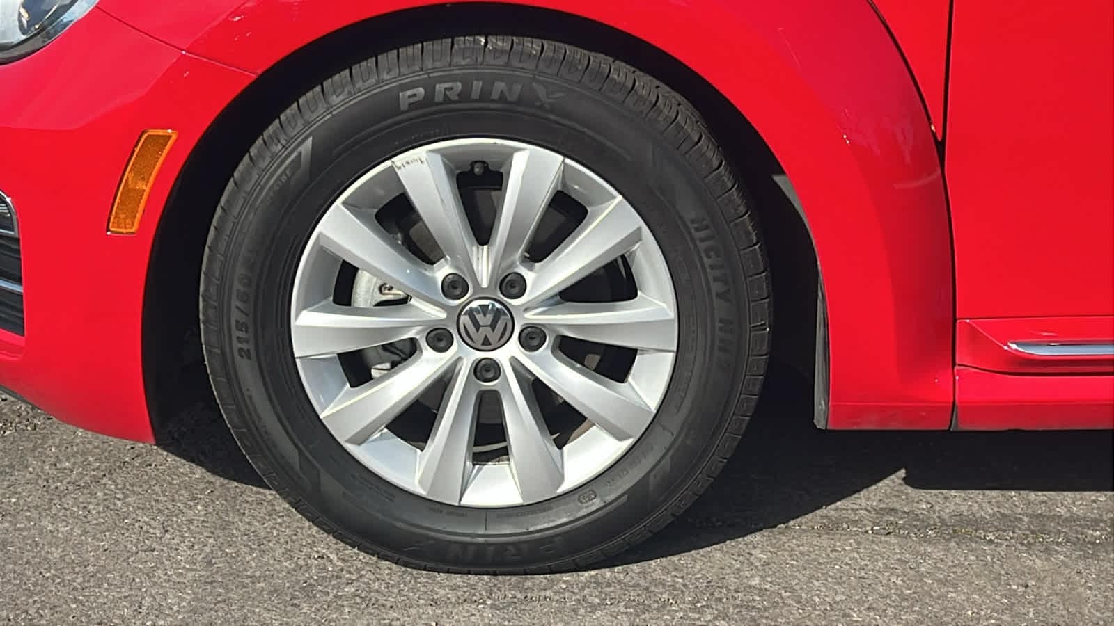 Thumbnail: 2019 Volkswagen Beetle - 9