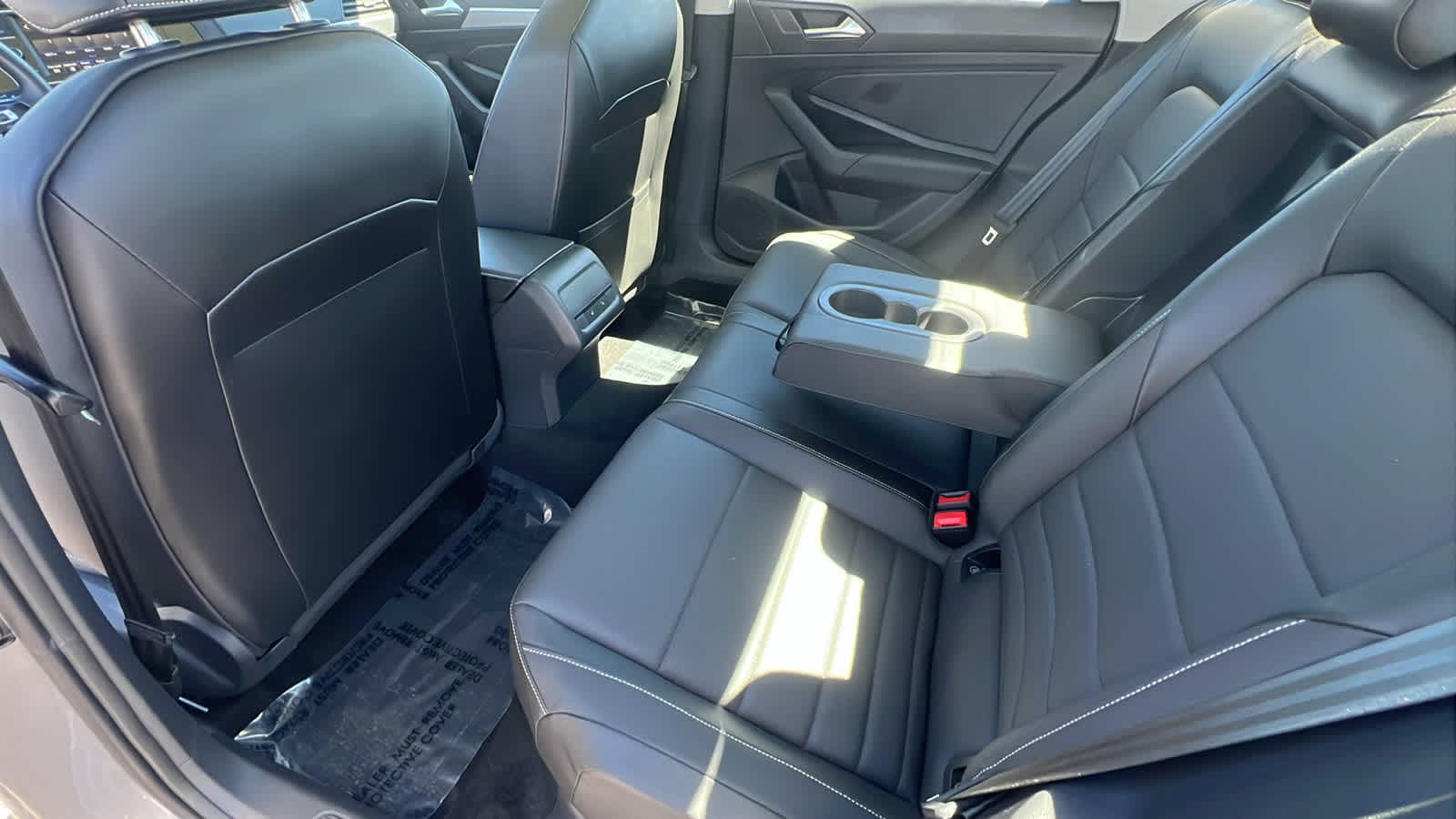 Thumbnail: 2021 Volkswagen Jetta - 24