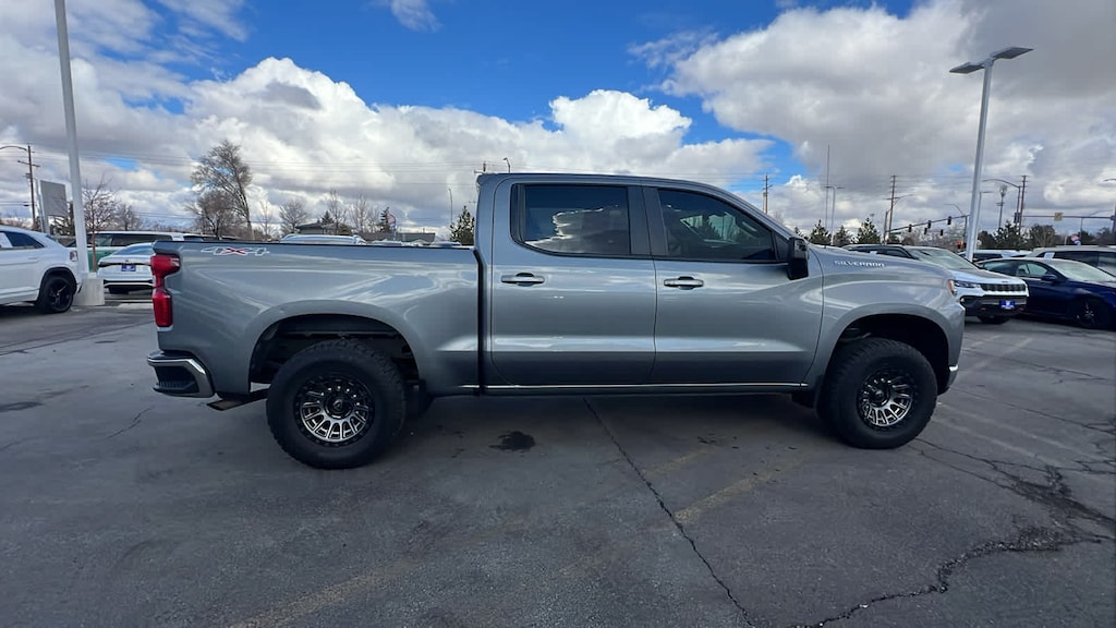 Used 2020 Chevrolet Silverado 1500 LT Truck Crew Cab