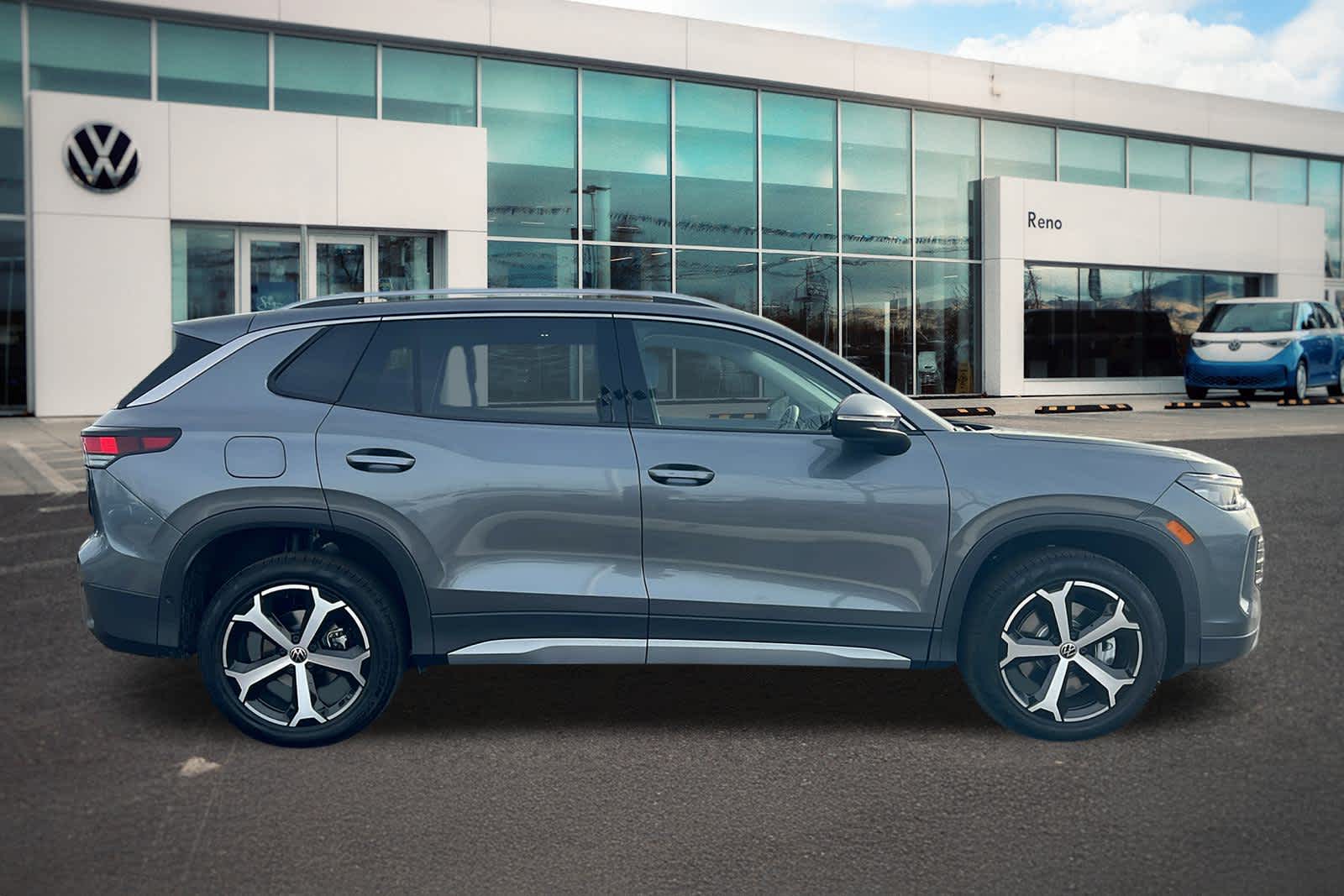 Thumbnail: 2026 Volkswagen Tiguan - 4