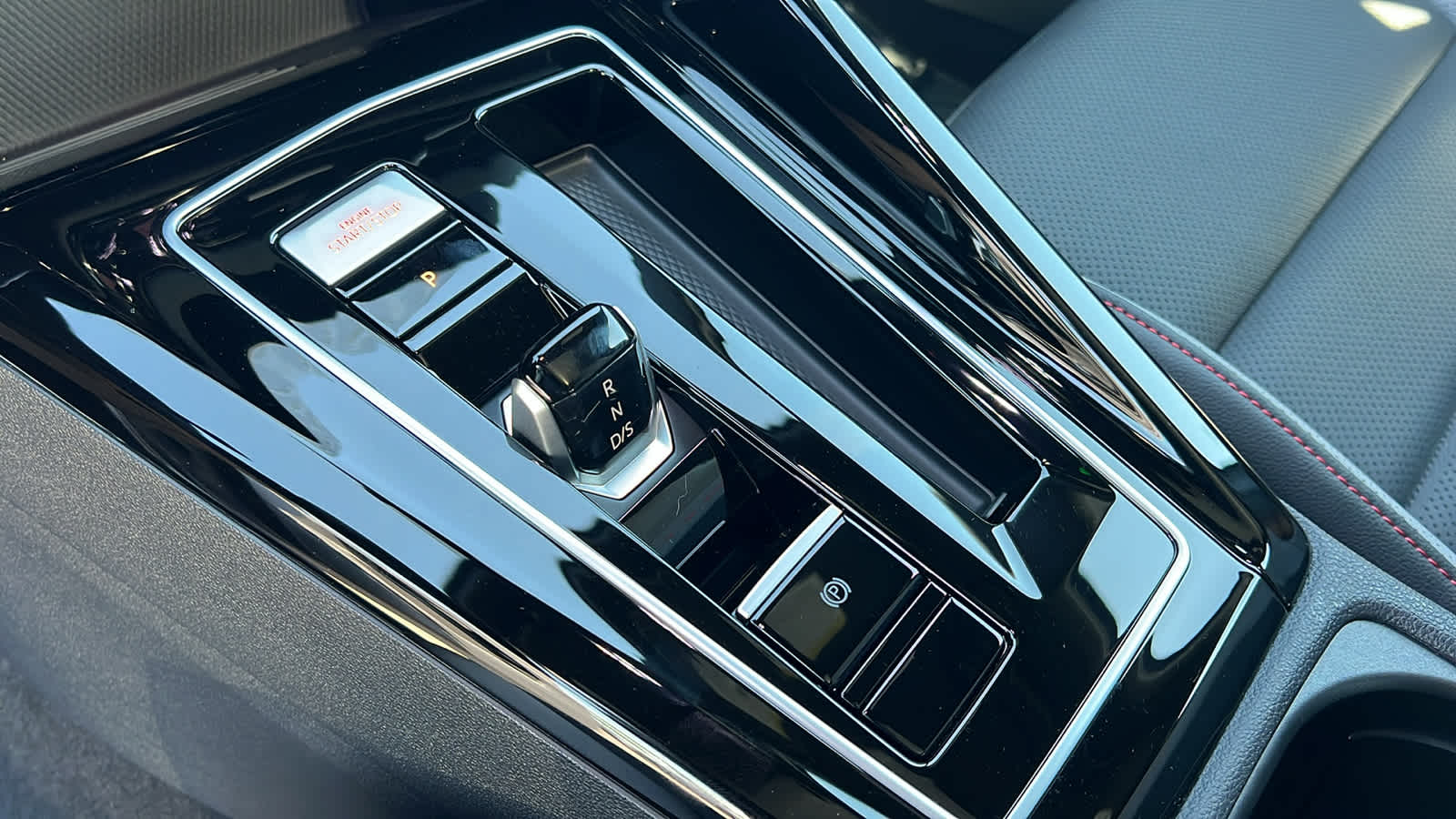 Thumbnail: 2025 Volkswagen Golf - 13