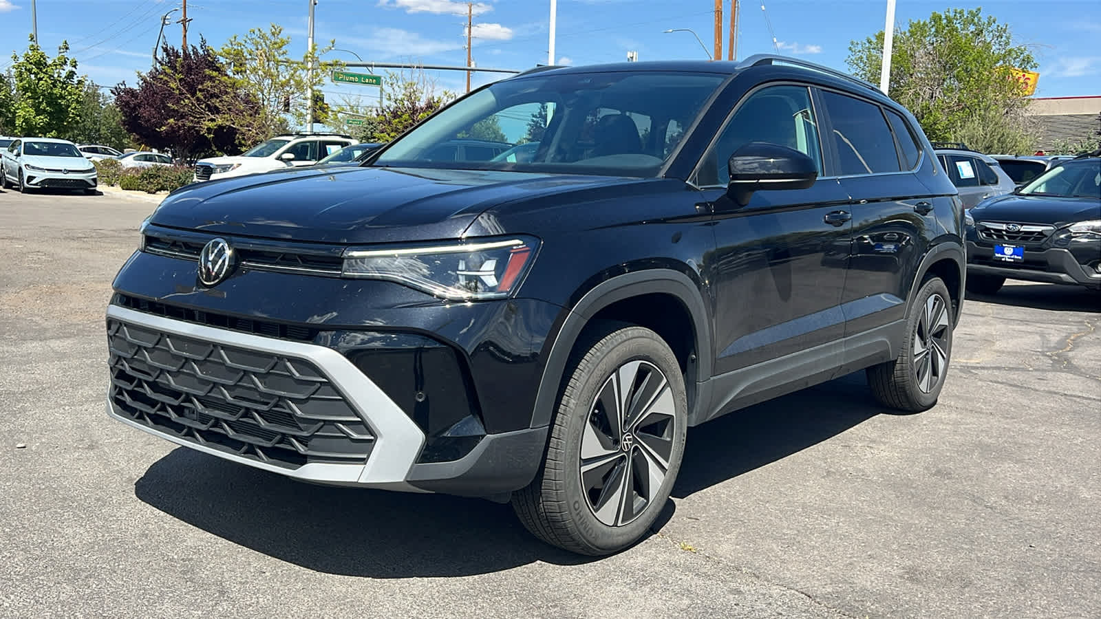 Thumbnail: 2025 Volkswagen Taos - 1