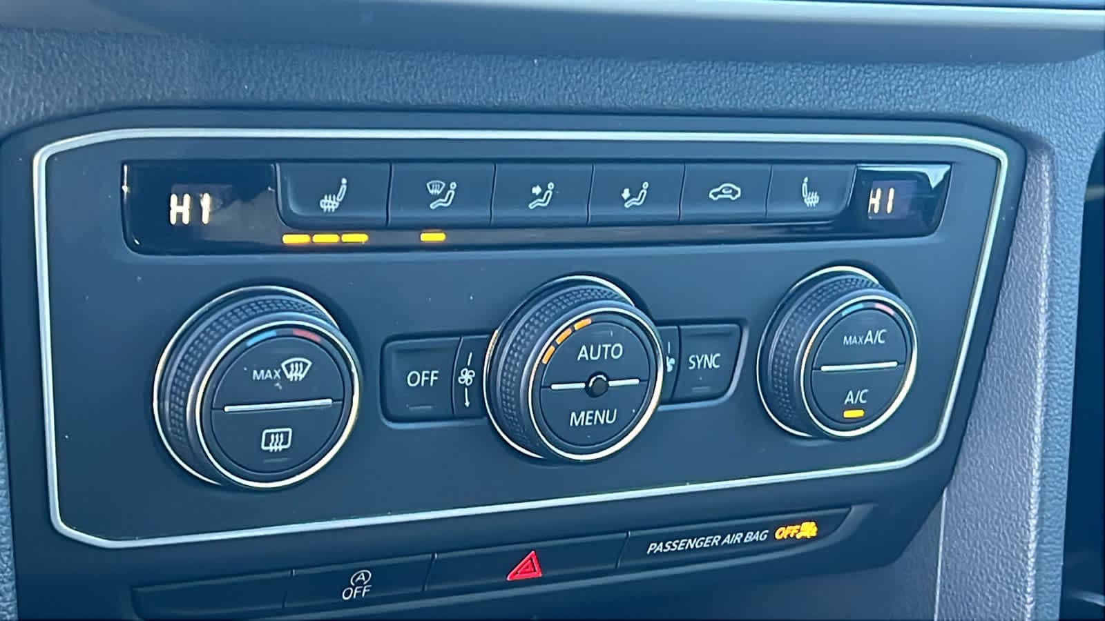 Thumbnail: 2021 Volkswagen Atlas - 14