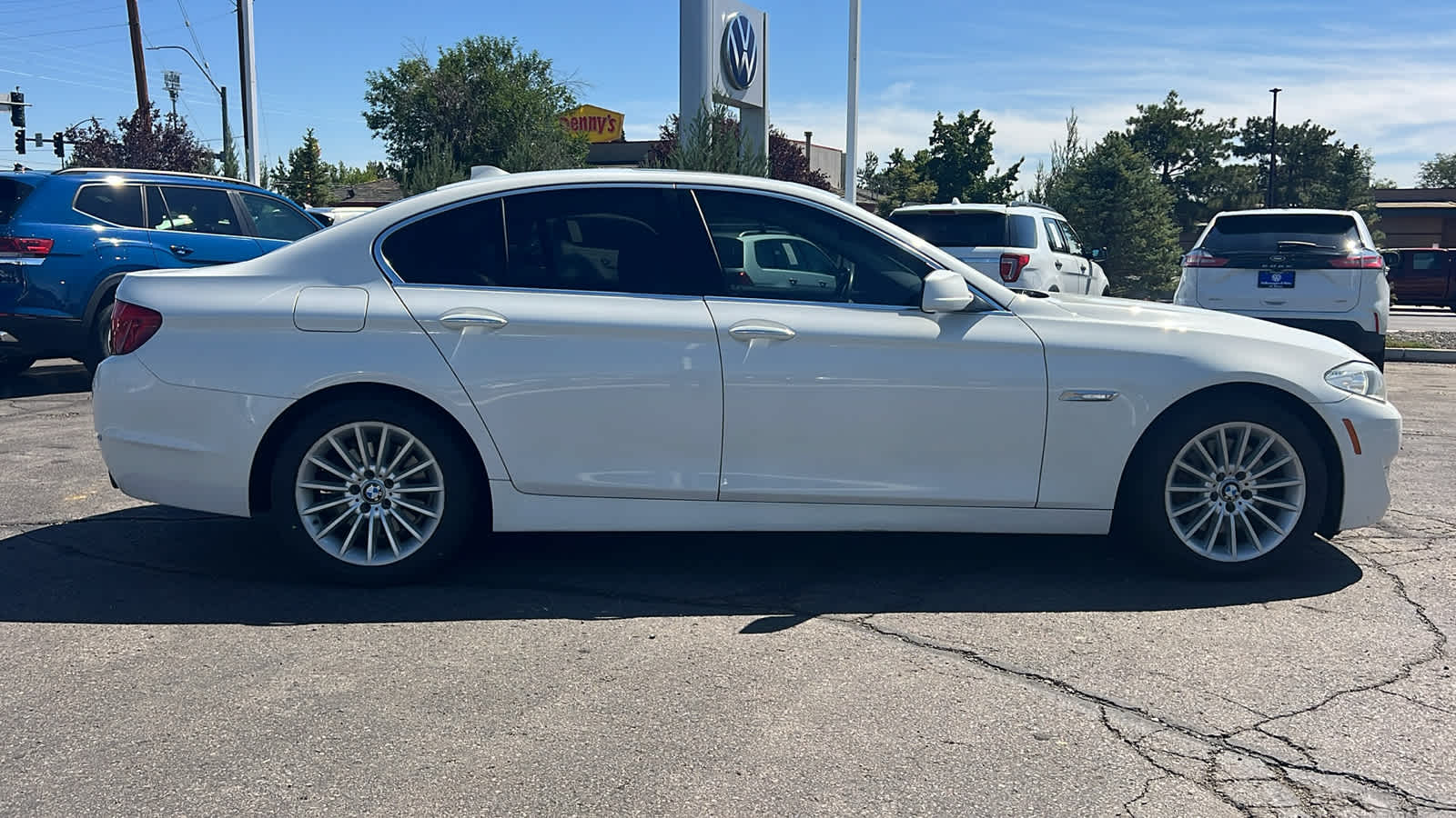 Thumbnail: 2012 BMW 5 Series - 4