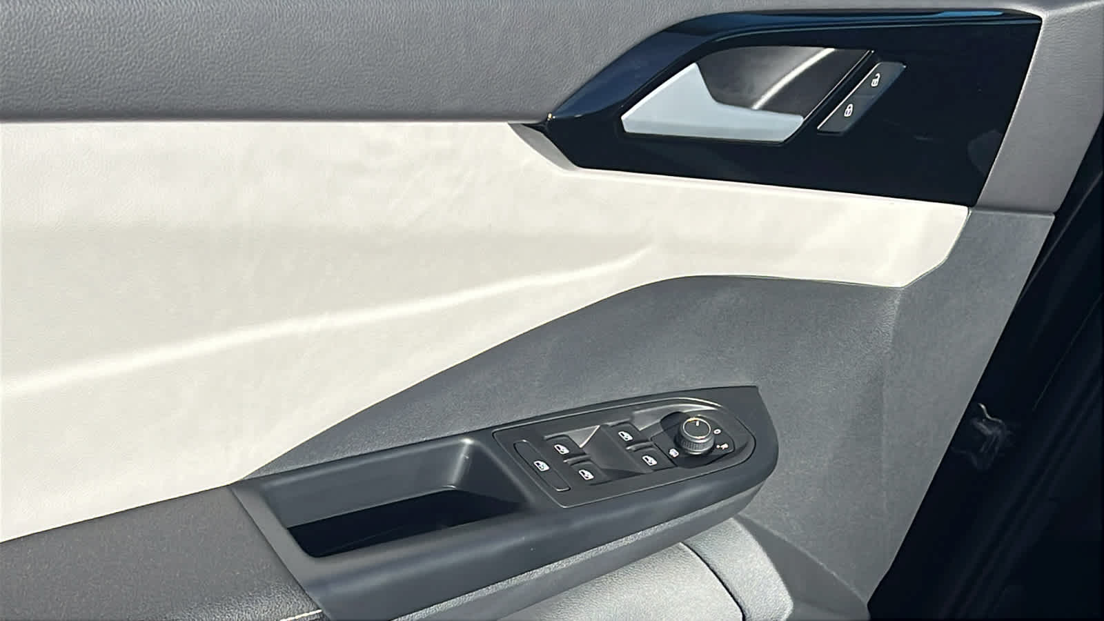 Thumbnail: 2026 Volkswagen Taos - 22