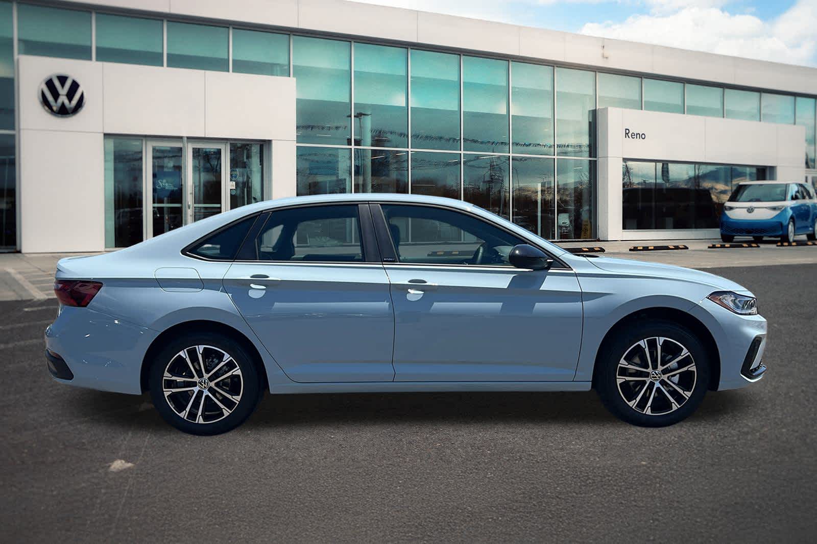 Thumbnail: 2025 Volkswagen Jetta - 4