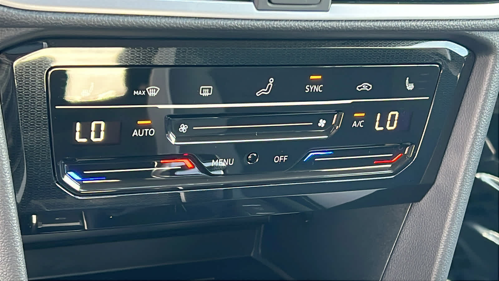 Thumbnail: 2026 Volkswagen Taos - 14