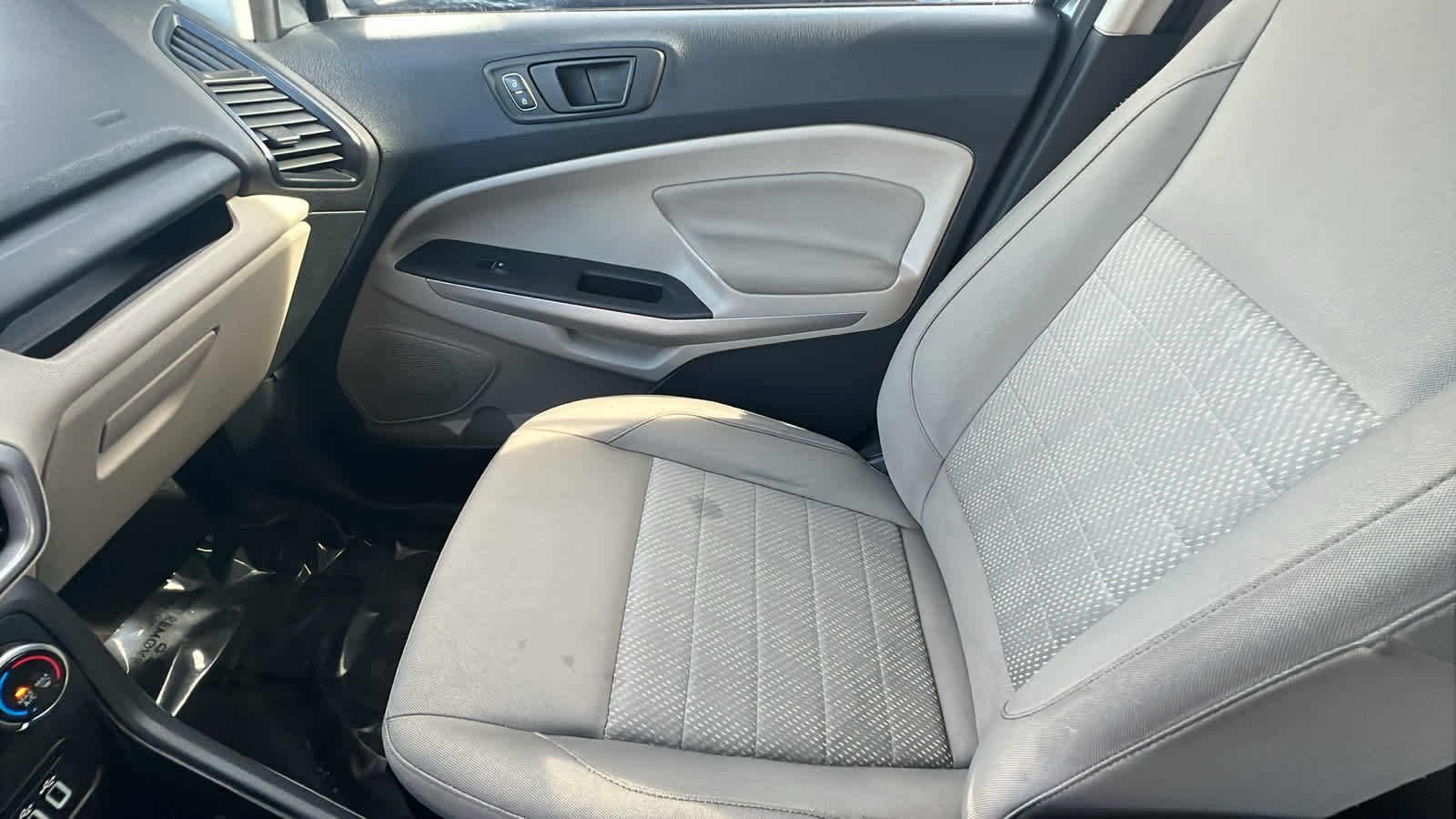 Thumbnail: 2018 Ford EcoSport - 12