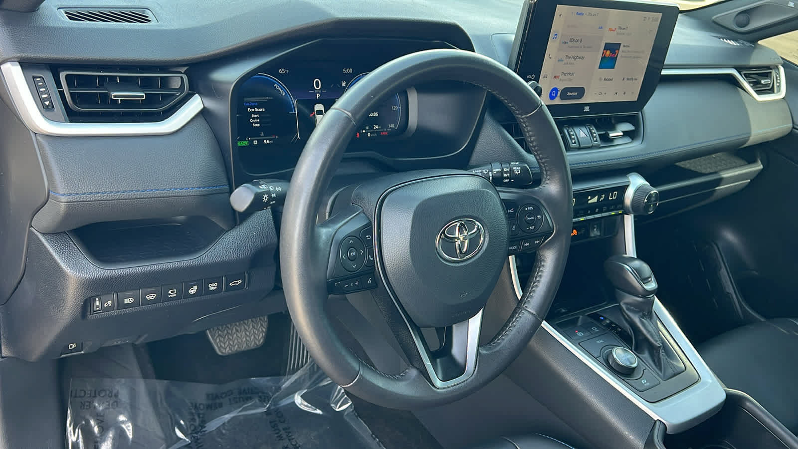 Thumbnail: 2024 Toyota RAV4 - 10