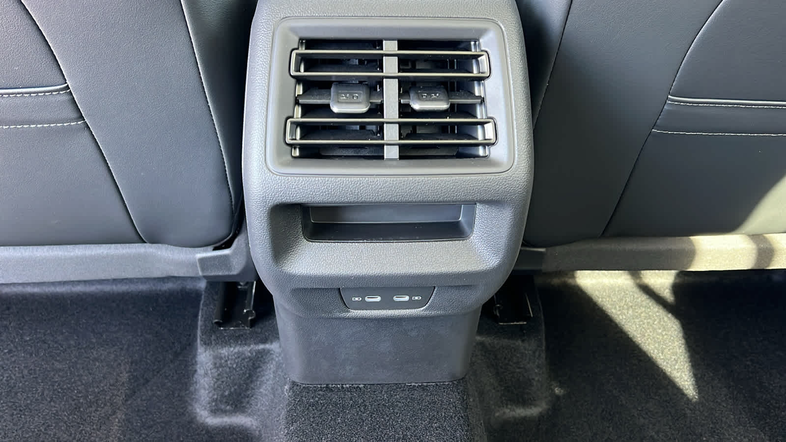 Thumbnail: 2026 Volkswagen Tiguan - 25