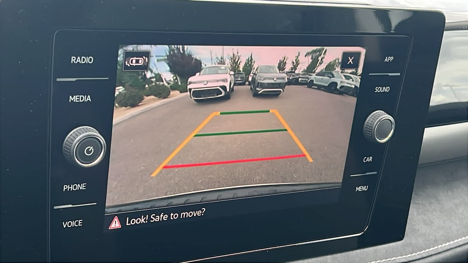 Thumbnail: 2025 Volkswagen Taos - 16