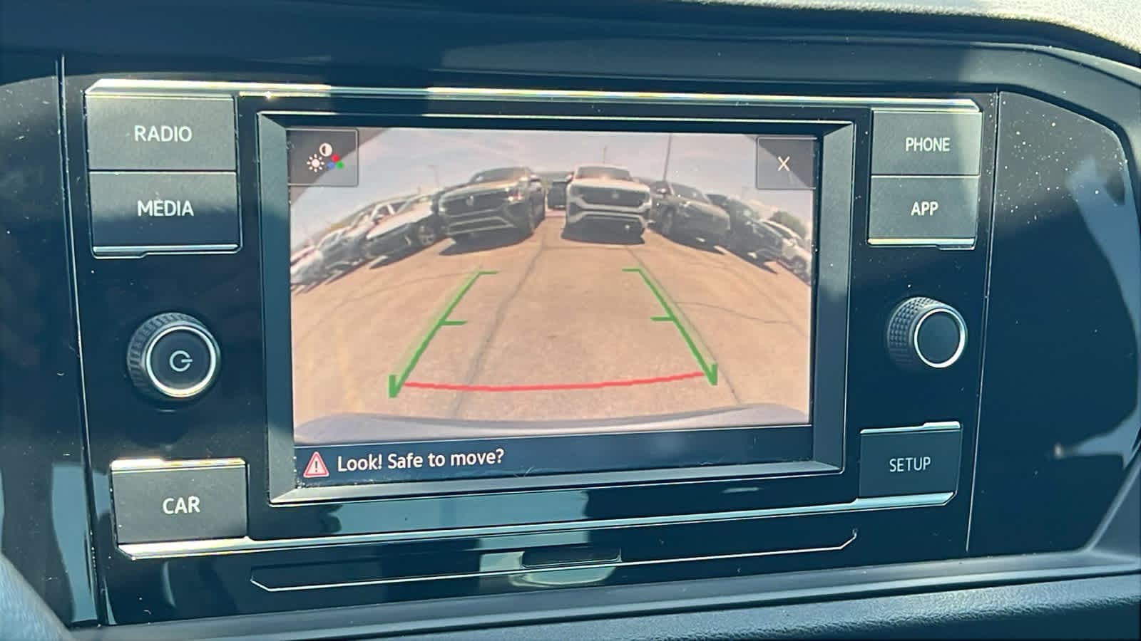 Thumbnail: 2019 Volkswagen Jetta - 16