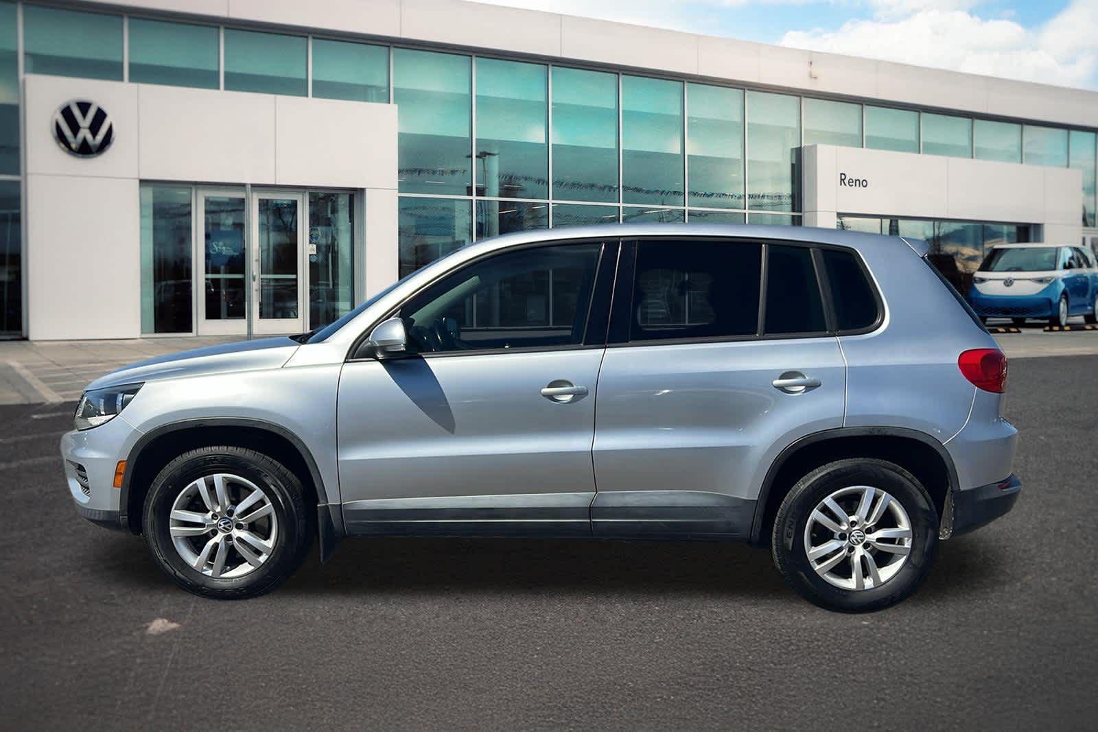 Thumbnail: 2013 Volkswagen Tiguan - 8