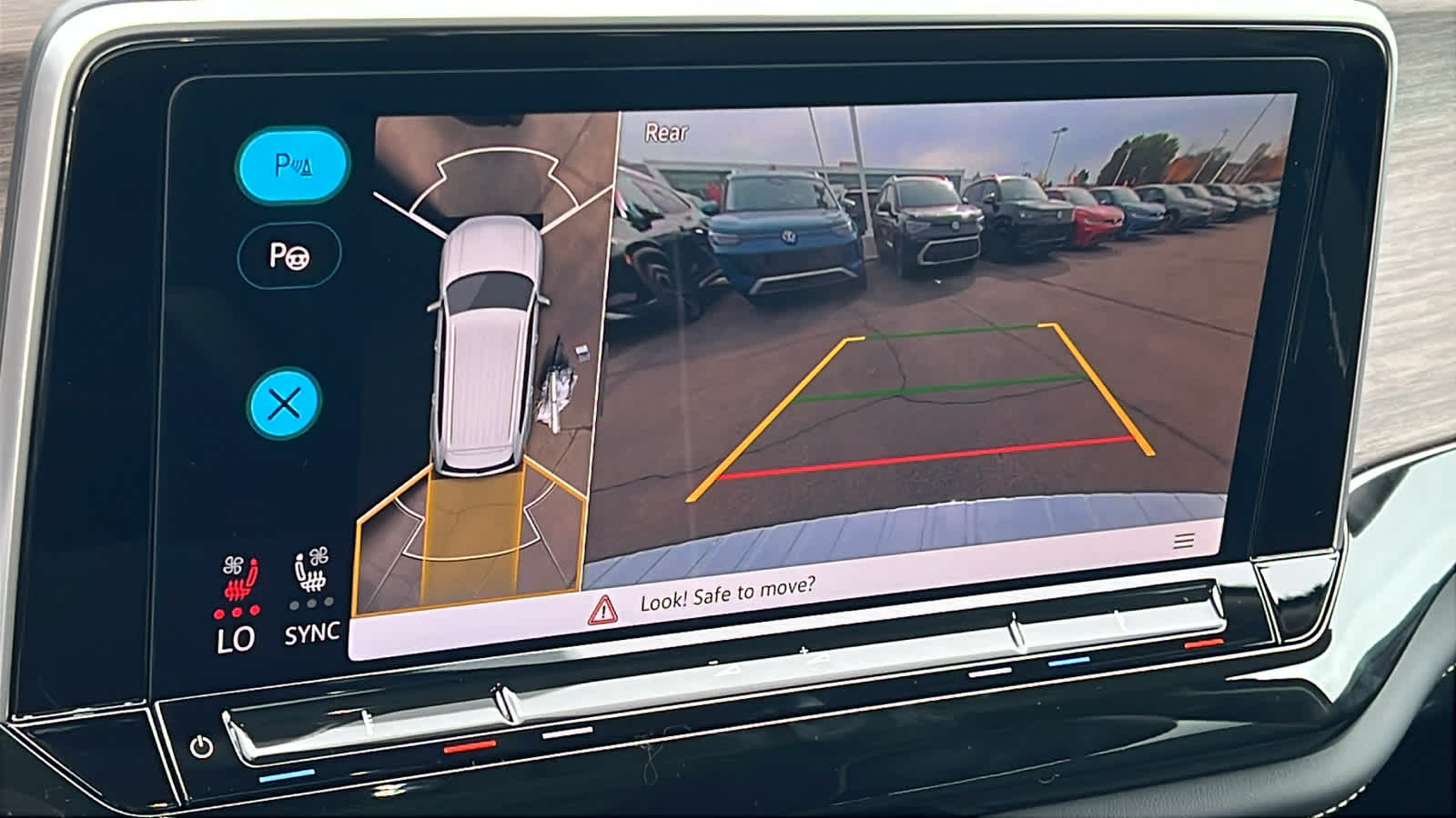 Thumbnail: 2026 Volkswagen Atlas - 16