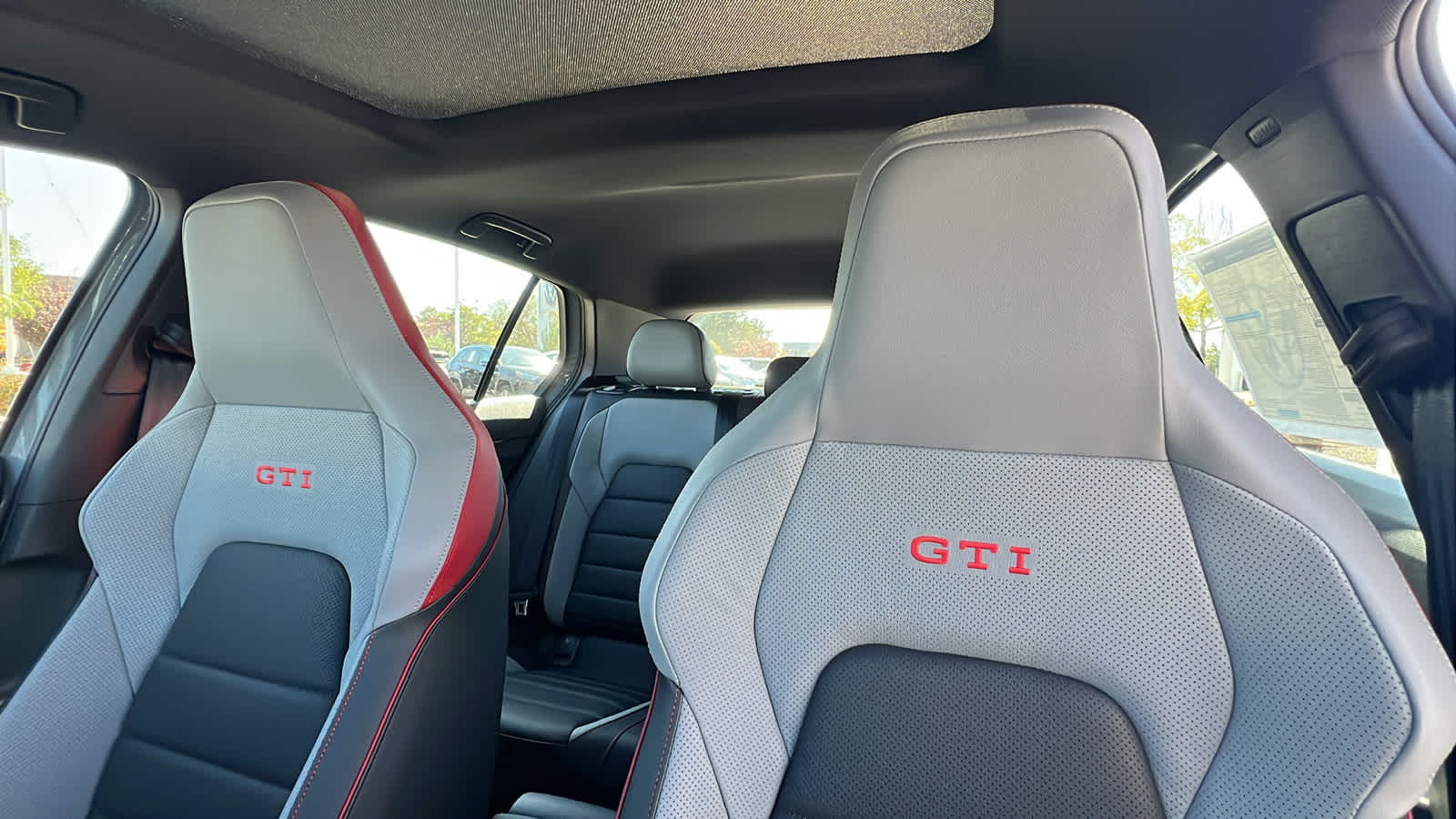 Thumbnail: 2025 Volkswagen Golf - 11