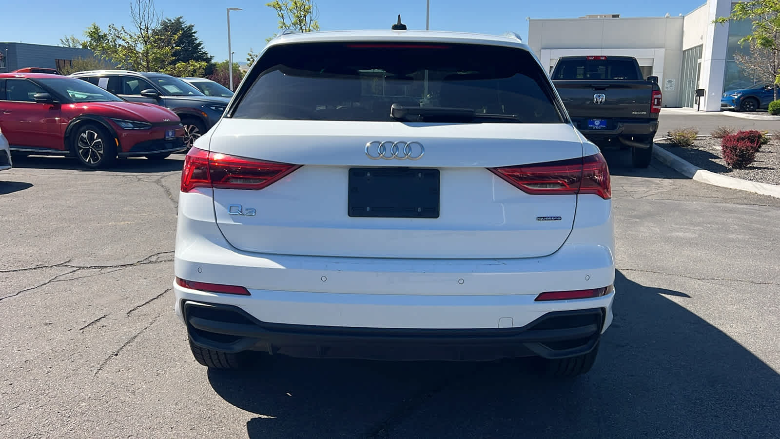 Thumbnail: 2023 Audi Q3 - 6