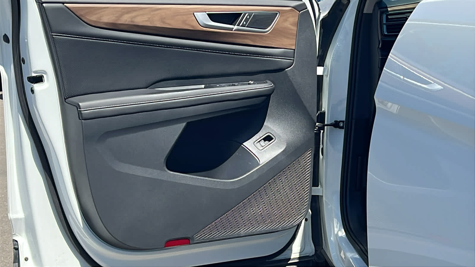 Thumbnail: 2024 Volkswagen Atlas - 23