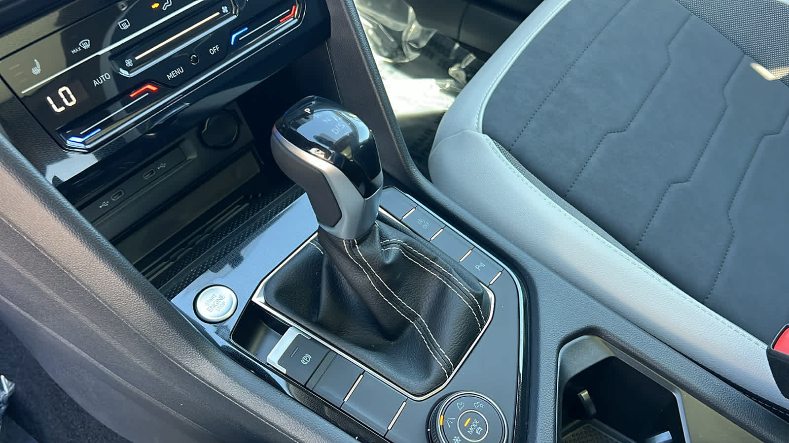 Thumbnail: 2025 Volkswagen Taos - 13