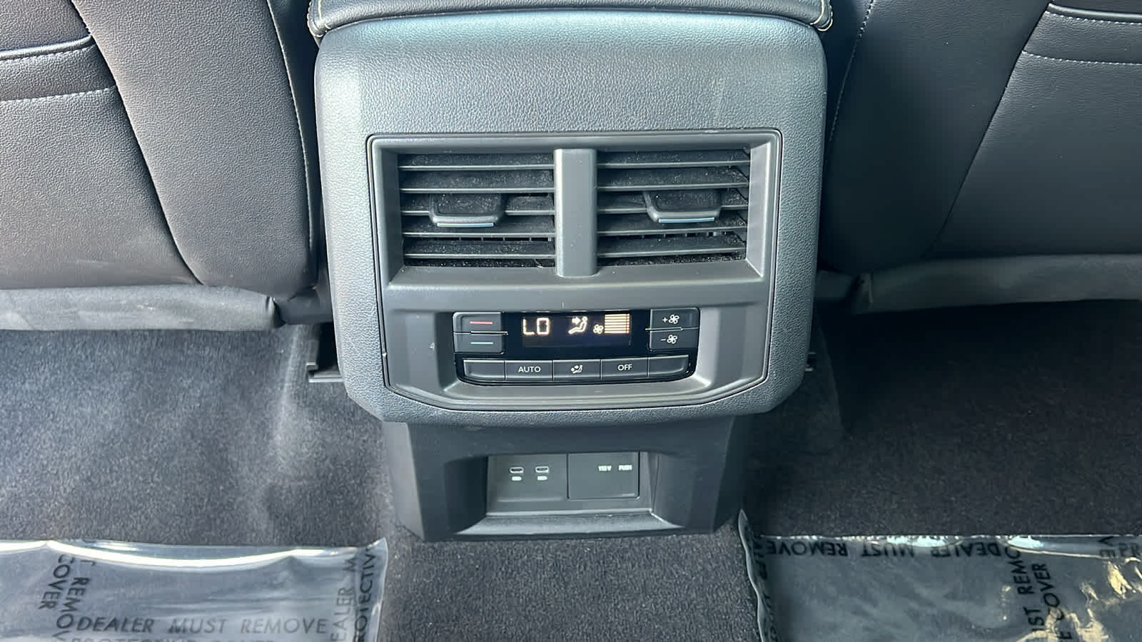 Thumbnail: 2023 Volkswagen Atlas - 25