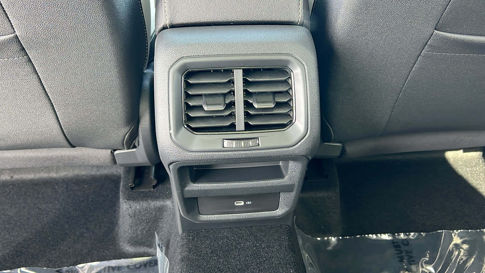 Thumbnail: 2025 Volkswagen Taos - 25