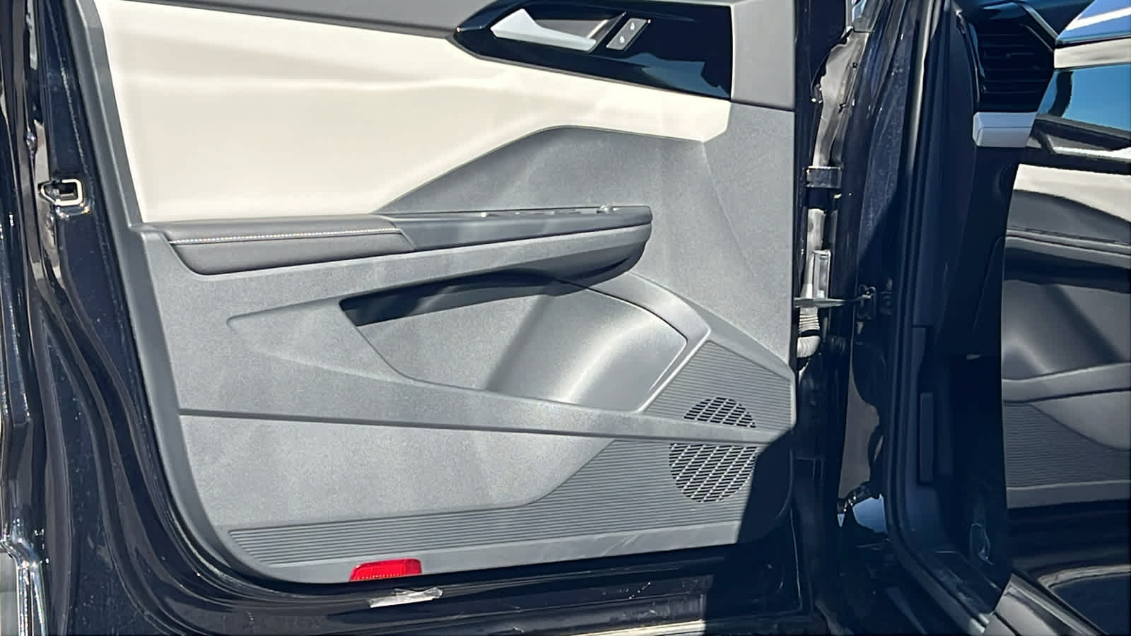 Thumbnail: 2025 Volkswagen Taos - 23