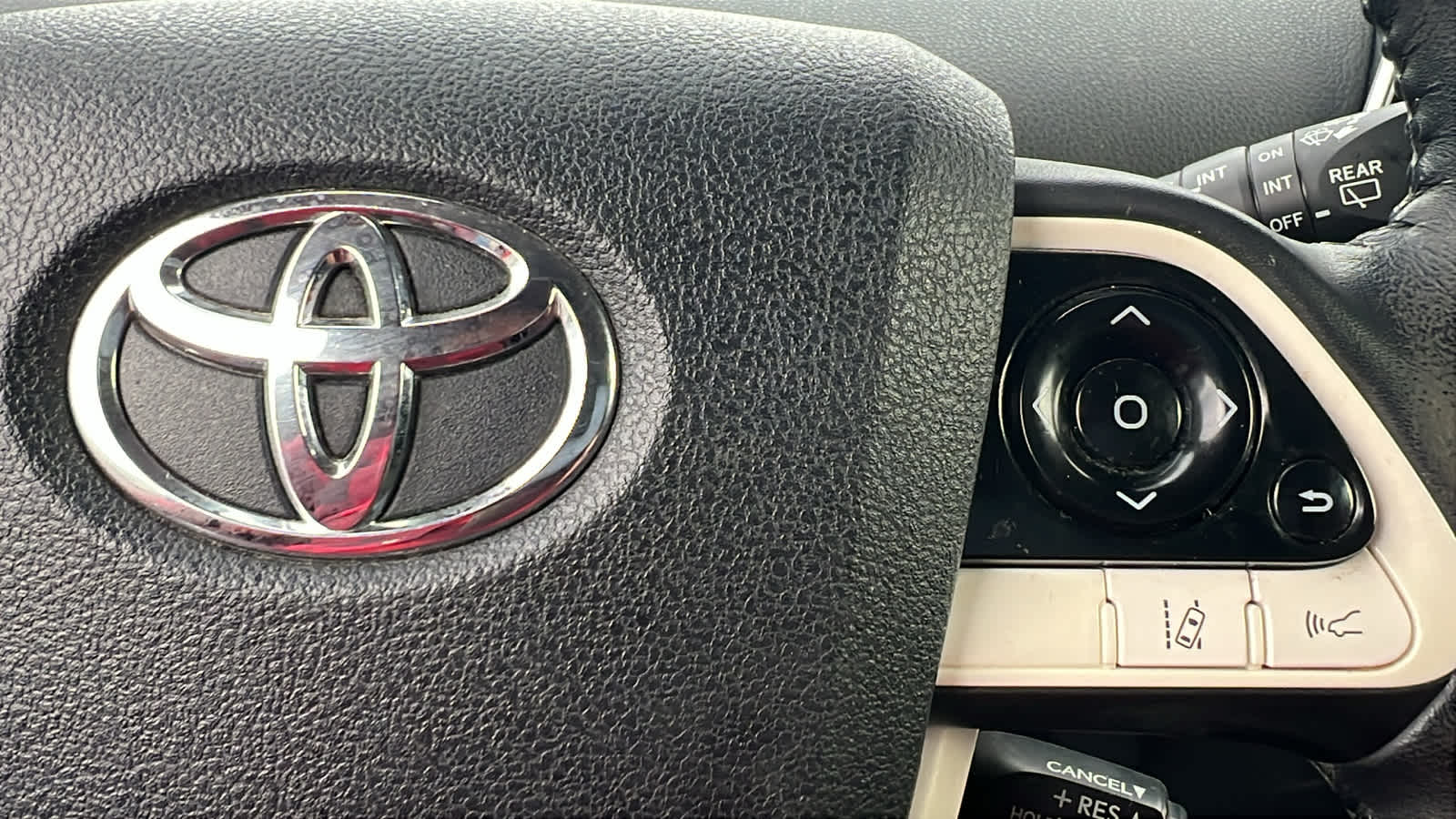 Thumbnail: 2018 Toyota Prius - 20