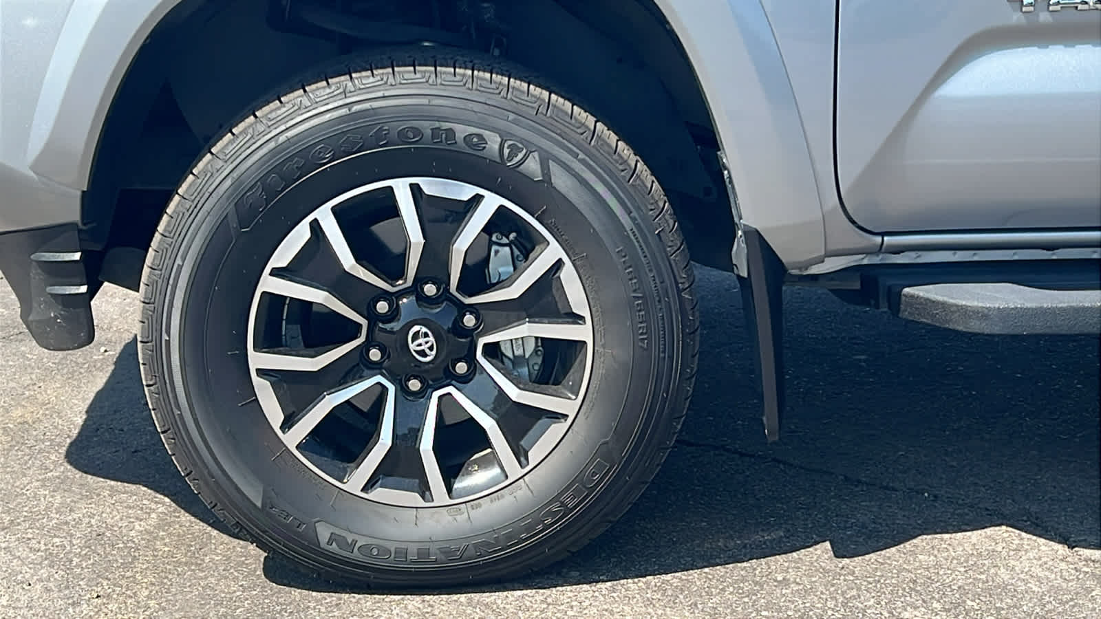Thumbnail: 2021 Toyota Tacoma - 9