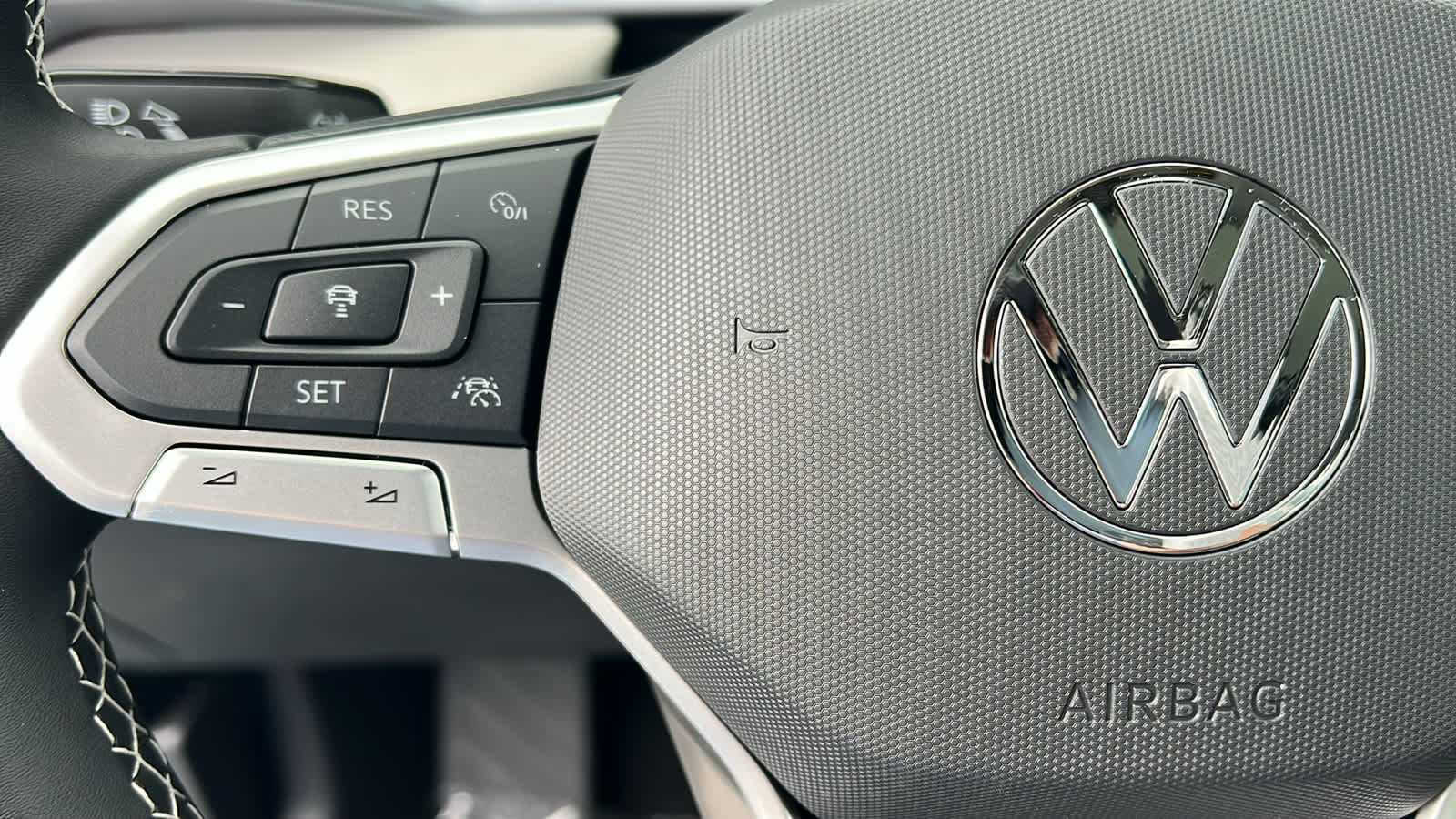 Thumbnail: 2025 Volkswagen Taos - 19