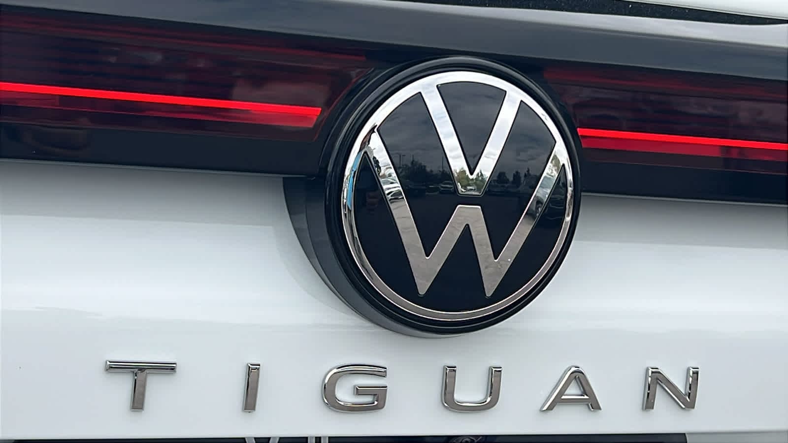 Thumbnail: 2025 Volkswagen Tiguan - 28