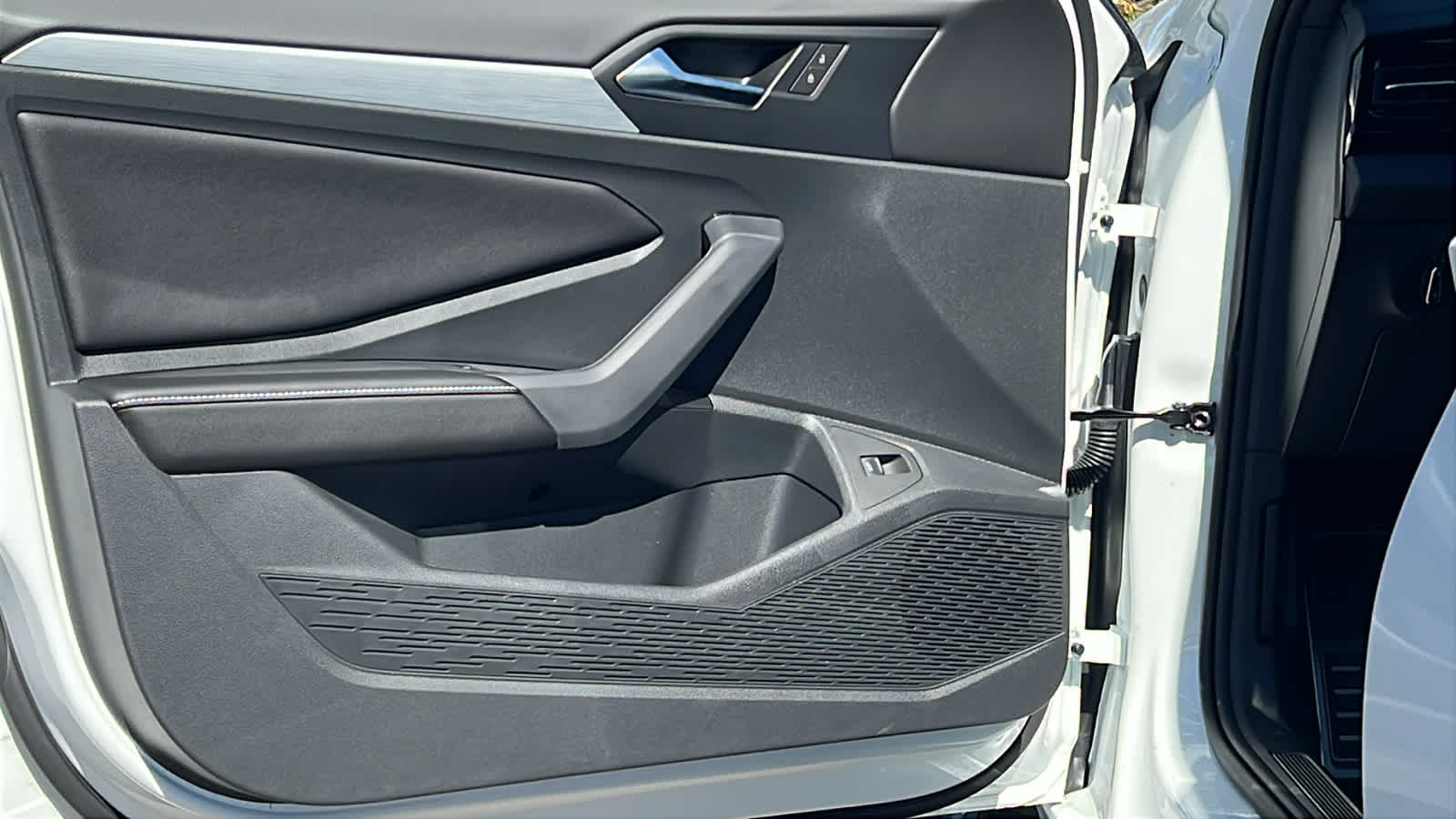 Thumbnail: 2026 Volkswagen Jetta - 23