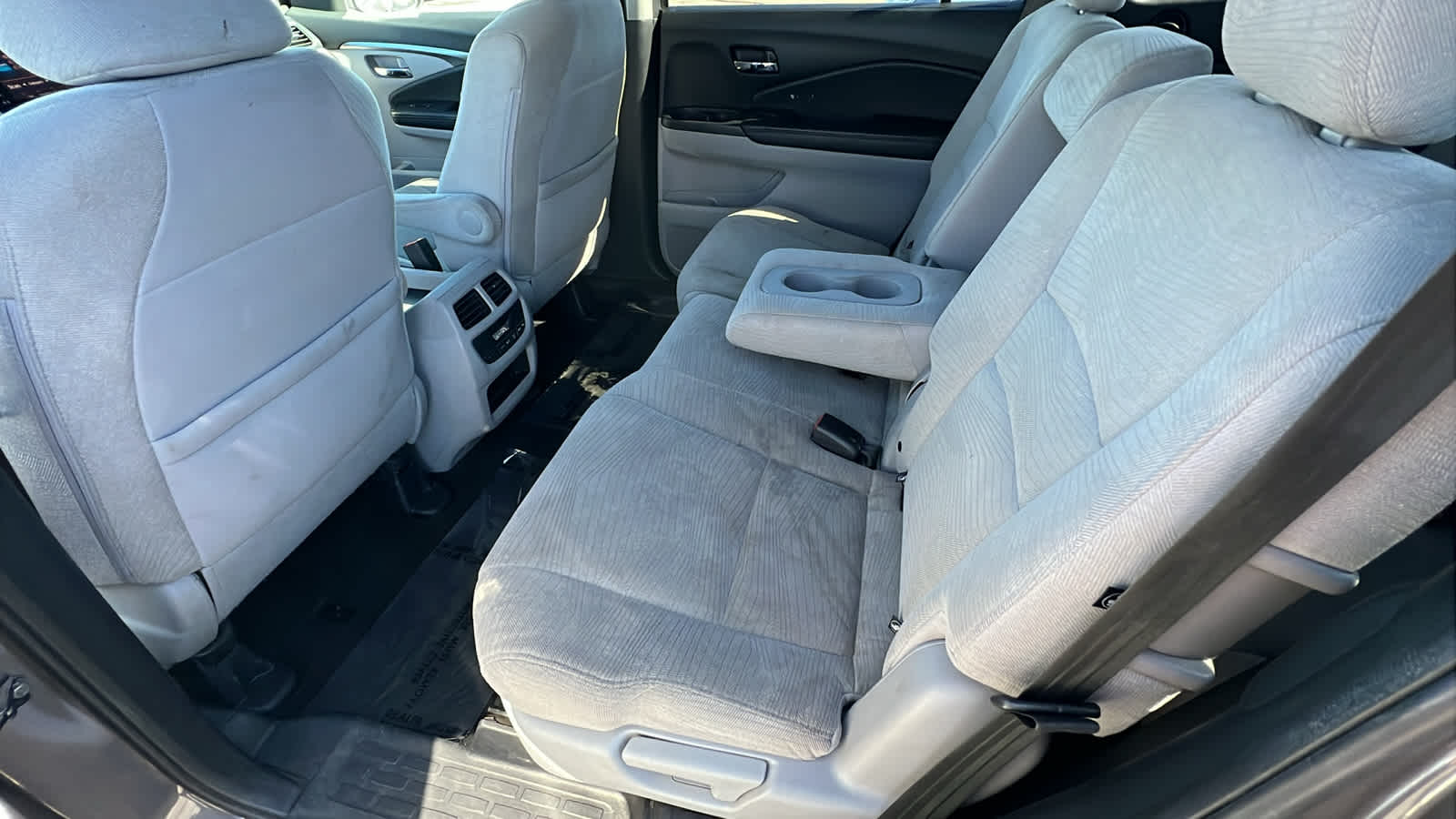 Thumbnail: 2017 Honda Pilot - 24