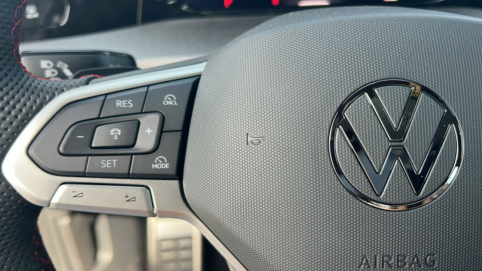 Thumbnail: 2025 Volkswagen Golf - 19