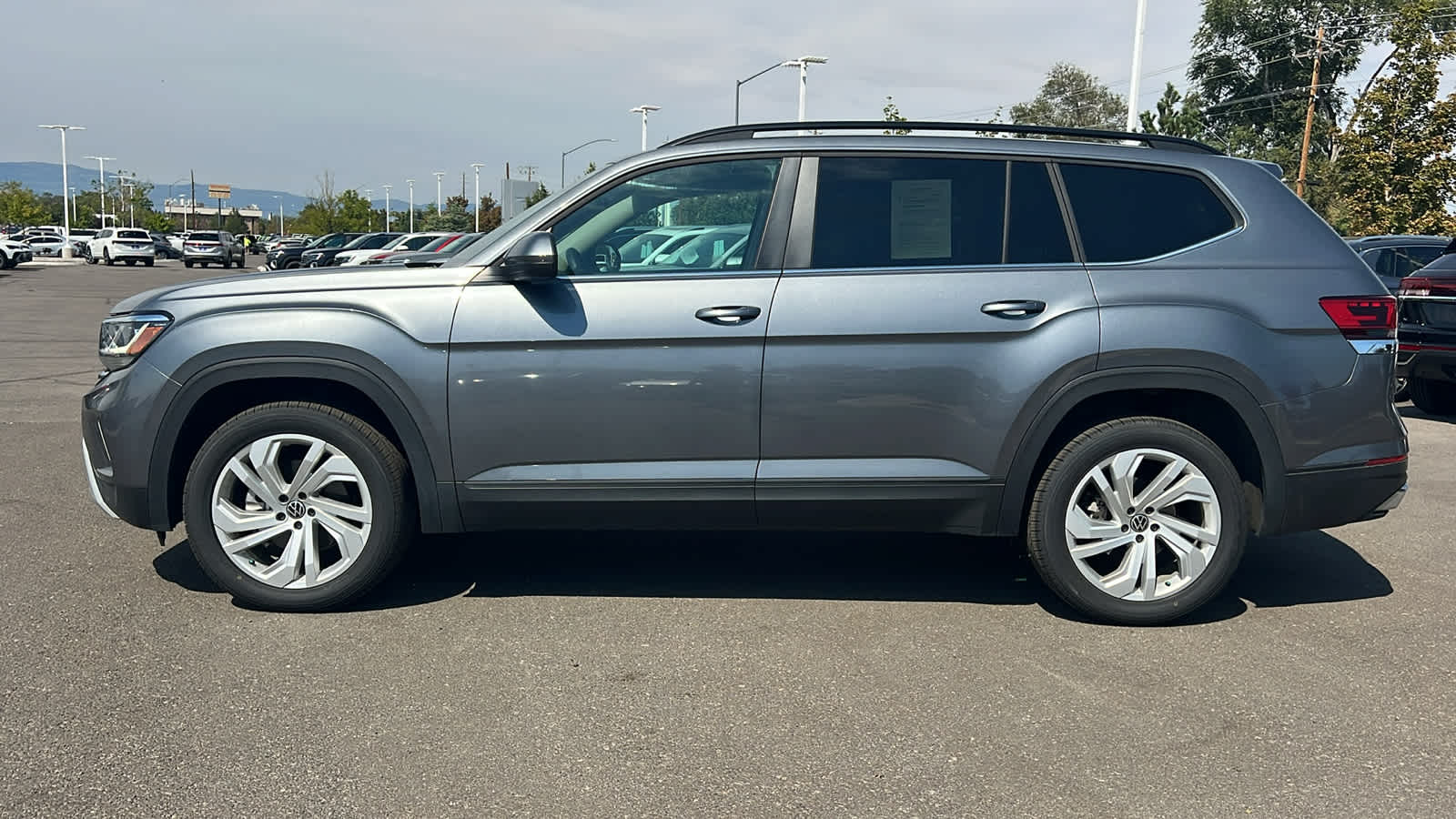 Thumbnail: 2023 Volkswagen Atlas - 8