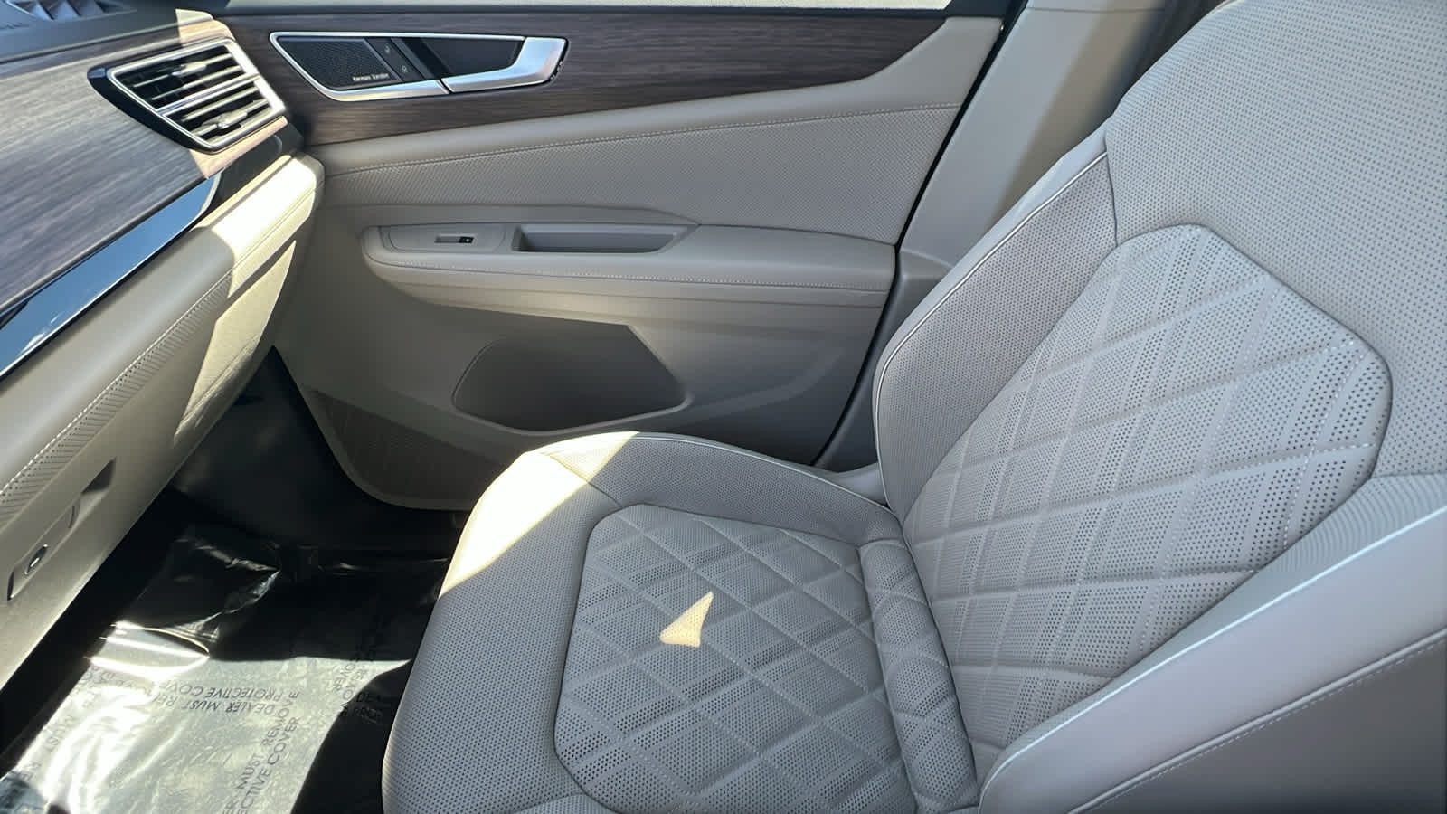 Thumbnail: 2026 Volkswagen Atlas - 12