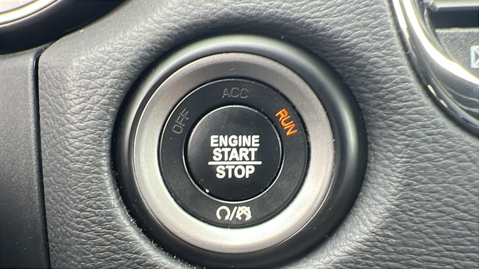 Thumbnail: 2019 Dodge Durango - 17