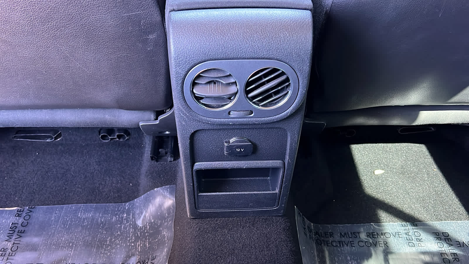 Thumbnail: 2013 Volkswagen Tiguan - 24