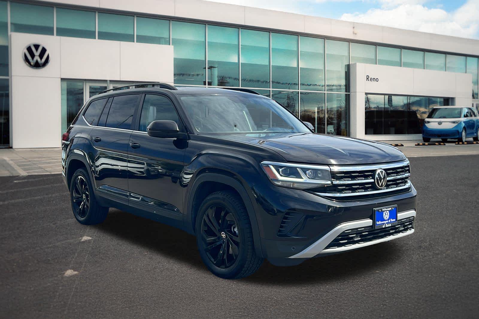 Thumbnail: 2022 Volkswagen Atlas - 3