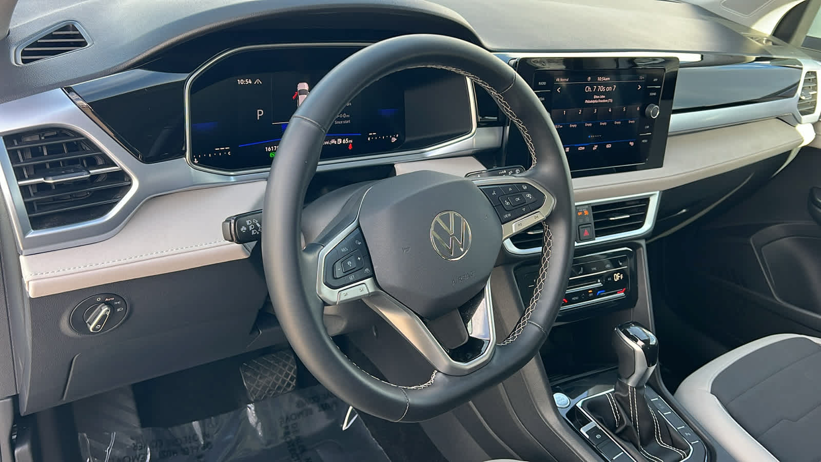 Thumbnail: 2025 Volkswagen Taos - 10