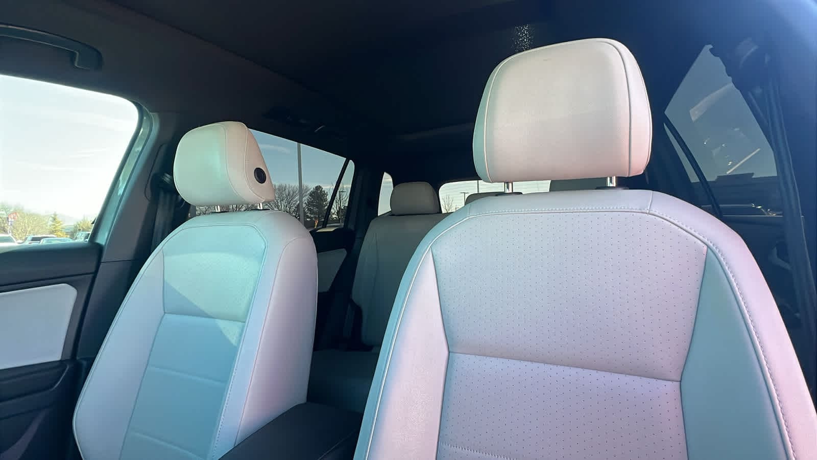 Thumbnail: 2020 Volkswagen Tiguan - 11