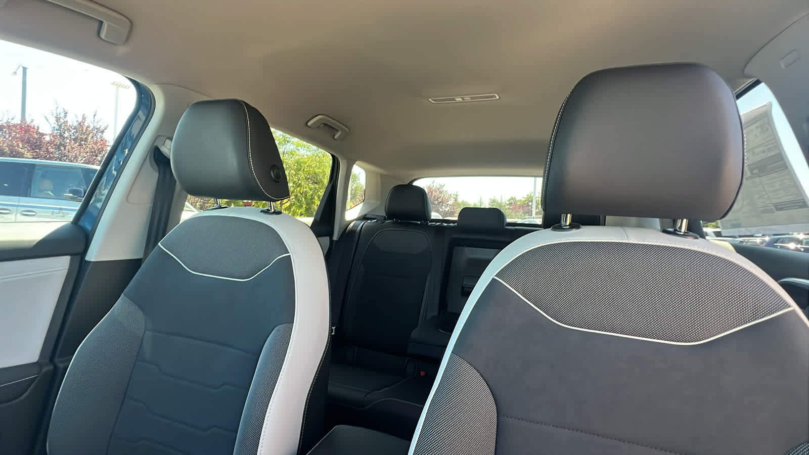 Thumbnail: 2025 Volkswagen Taos - 11