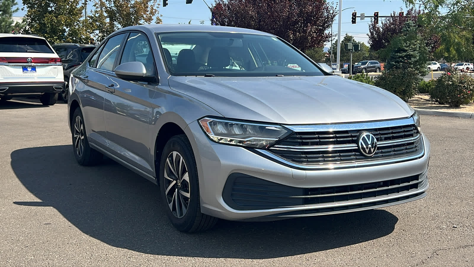 Thumbnail: 2022 Volkswagen Jetta - 3