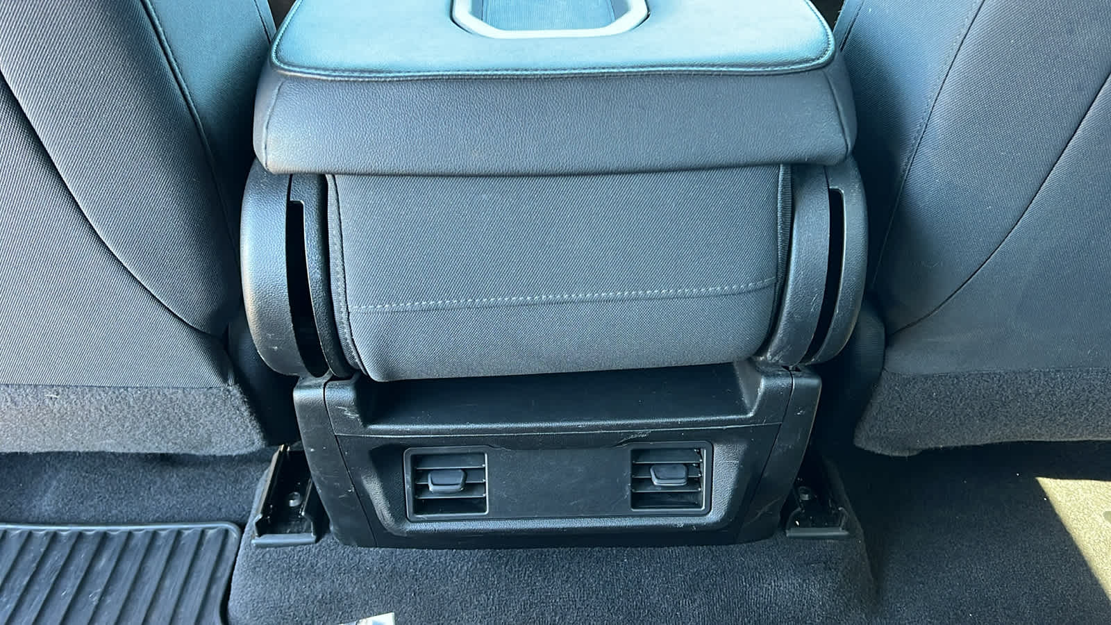 Thumbnail: 2020 Chevrolet Silverado 1500 - 25