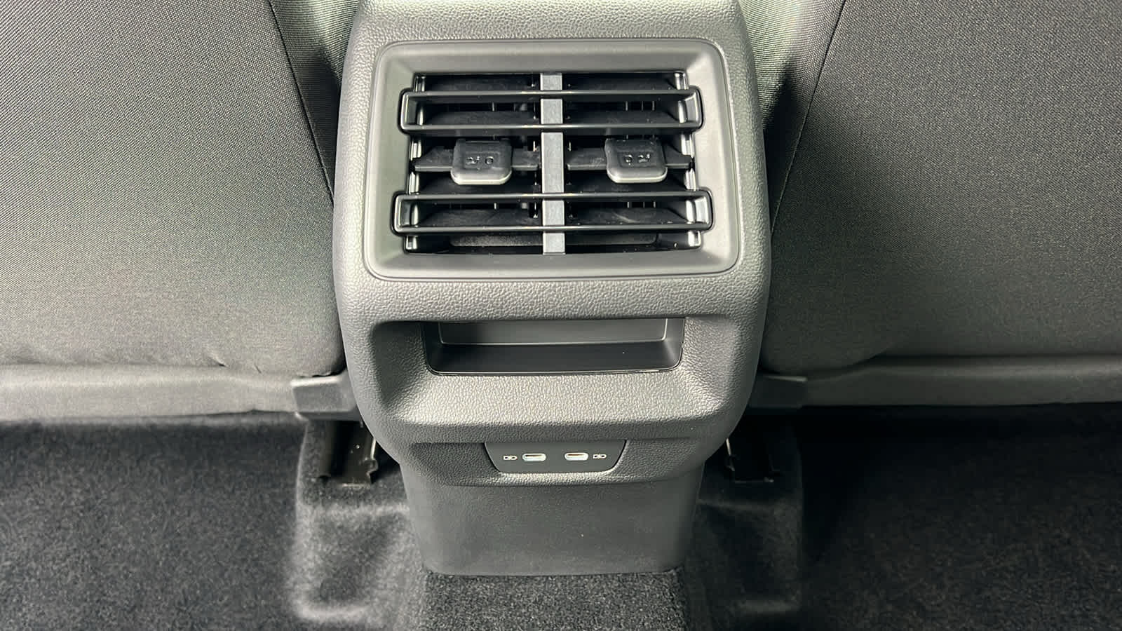 Thumbnail: 2026 Volkswagen Tiguan - 25