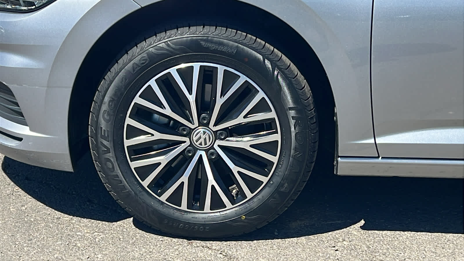 Thumbnail: 2021 Volkswagen Jetta - 9