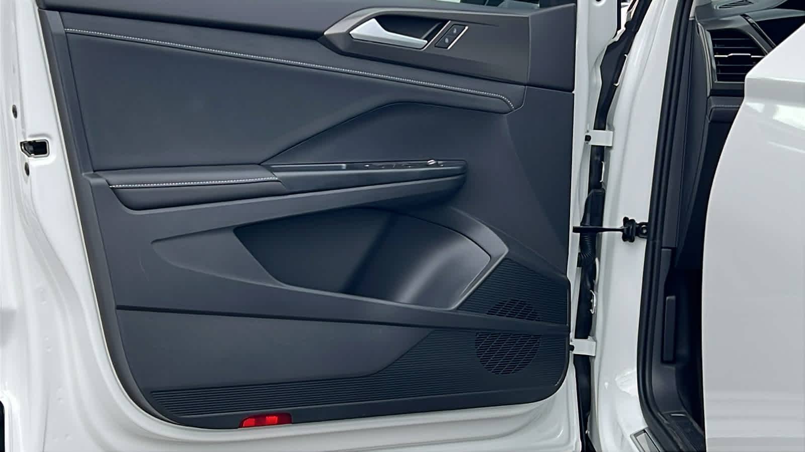 Thumbnail: 2025 Volkswagen Taos - 23