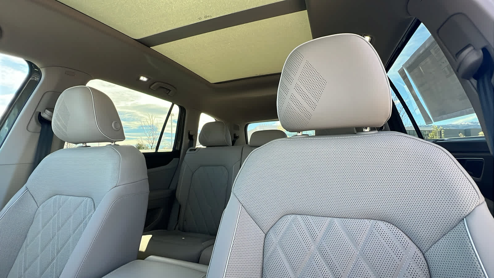 Thumbnail: 2026 Volkswagen Atlas - 11