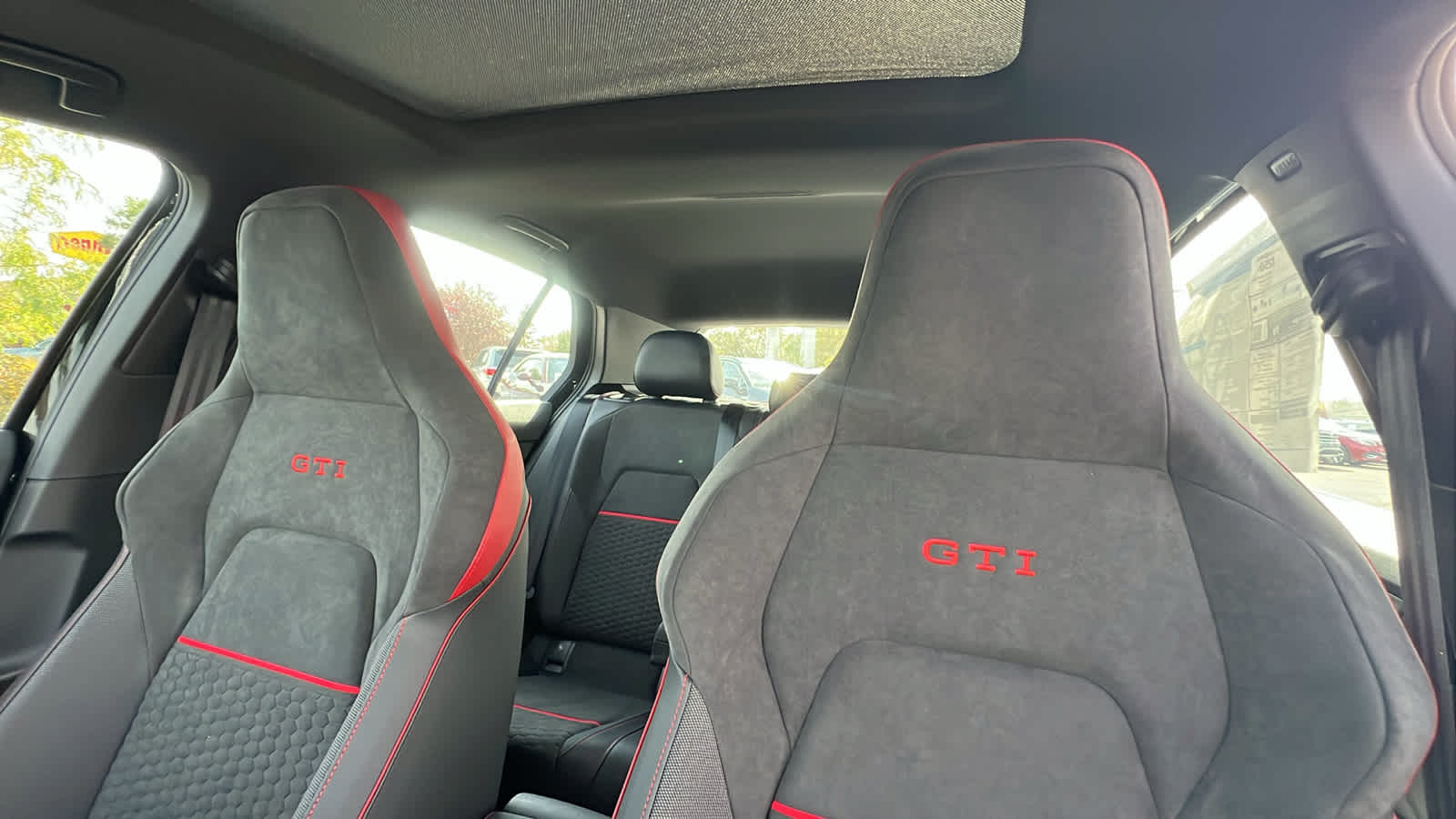 Thumbnail: 2025 Volkswagen Golf - 11