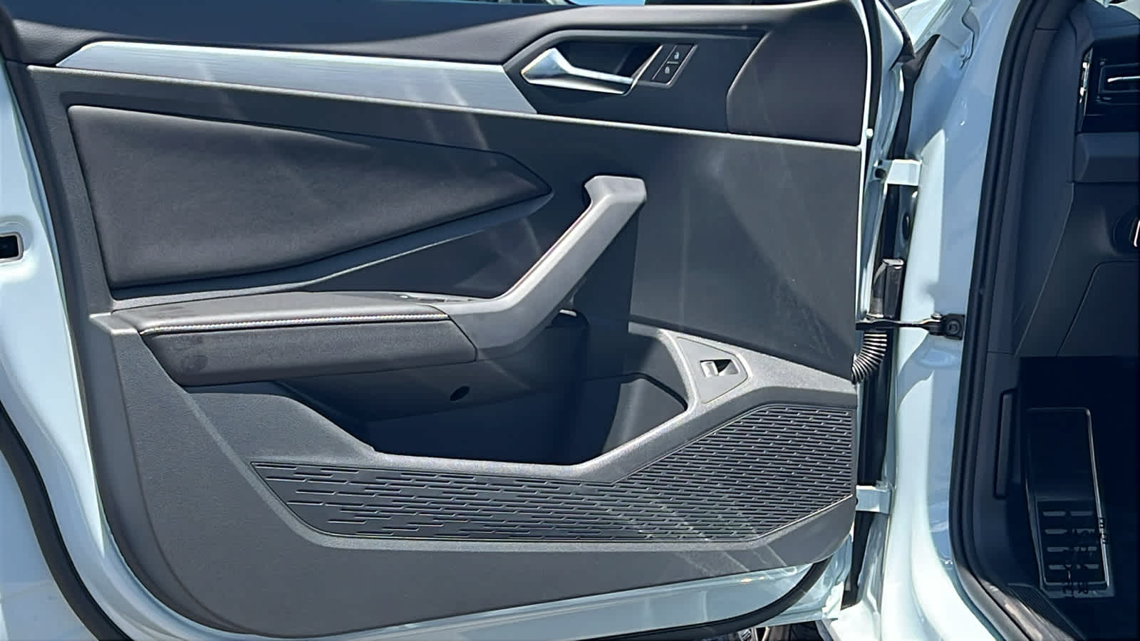 Thumbnail: 2025 Volkswagen Jetta - 23