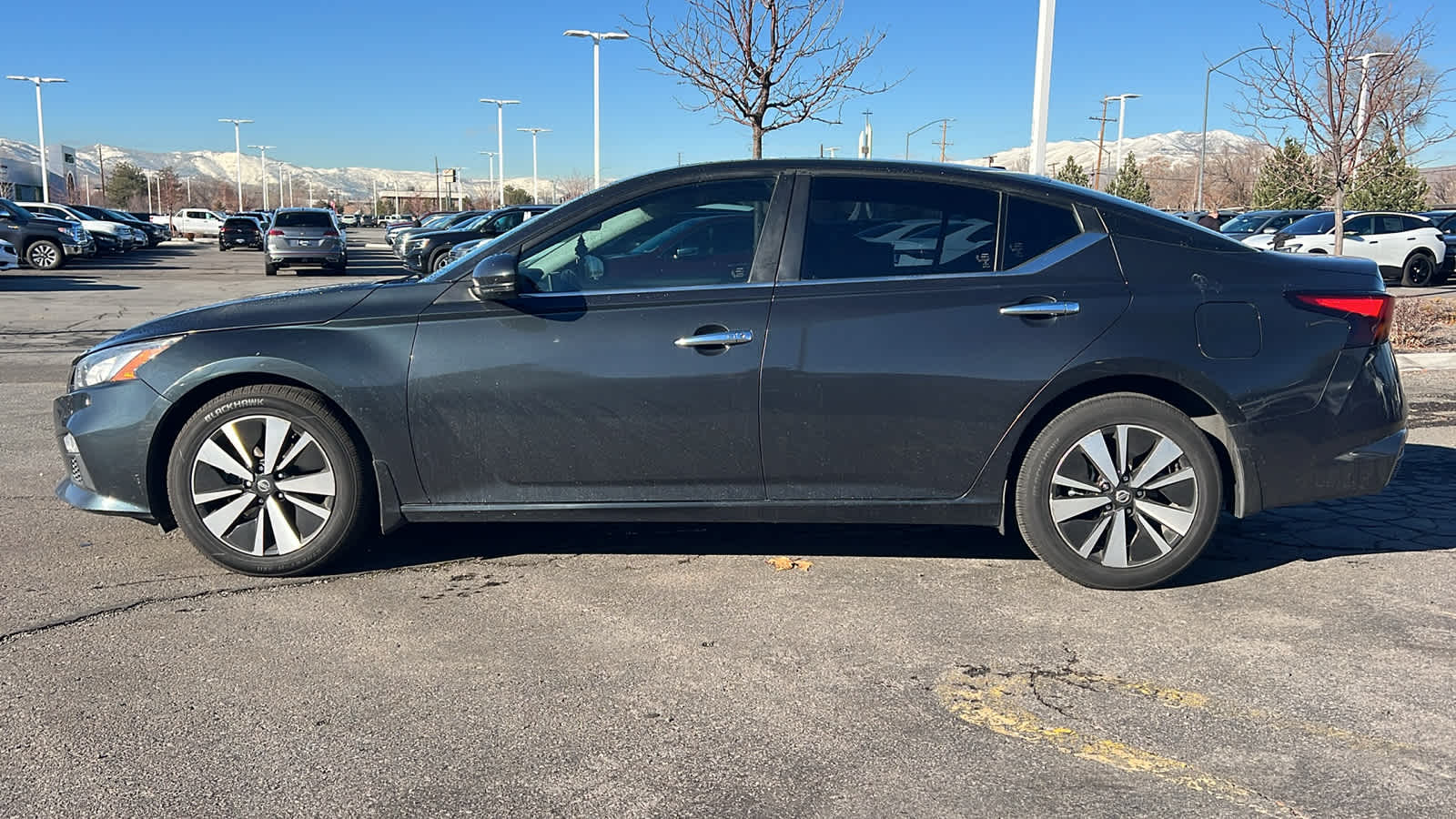 Thumbnail: 2021 Nissan Altima - 8